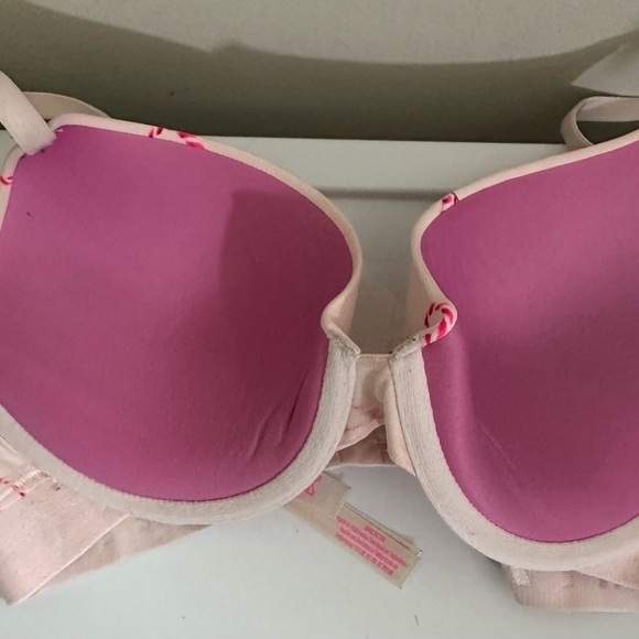 Victoria Secret sz 34C bra candy cane hearts soft pink wit red hearts - Picture 3 of 10